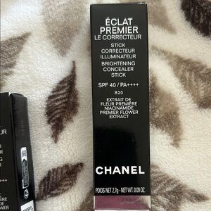 CHANEL Éclat Premier Concealer Stick - b20